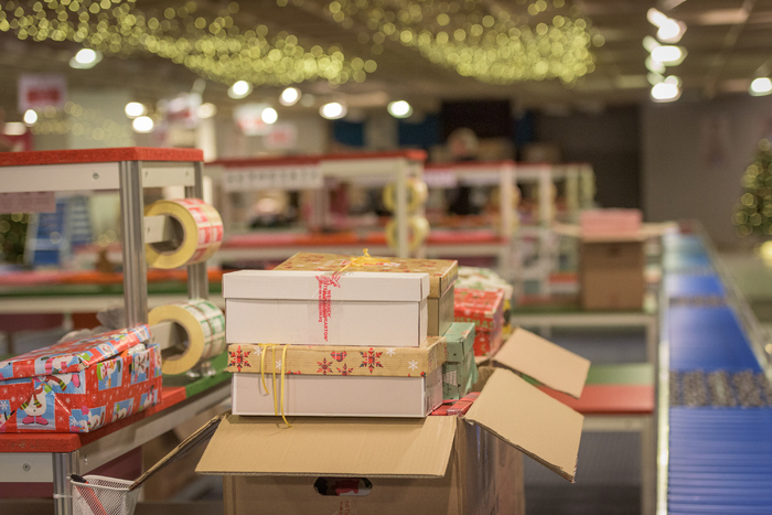 packraum-in-der-weihnachtswerkstatt-birkenfeld_700x700_fit_478b24840a