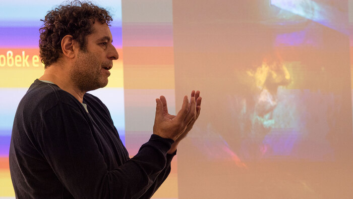 ushev2_700x700_fit_478b24840a