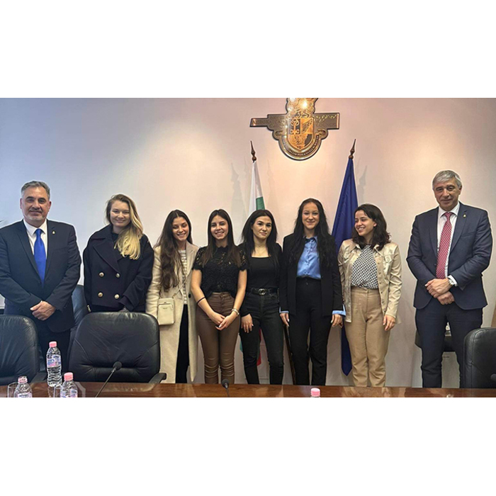 image0_700x700_pad_478b24840a