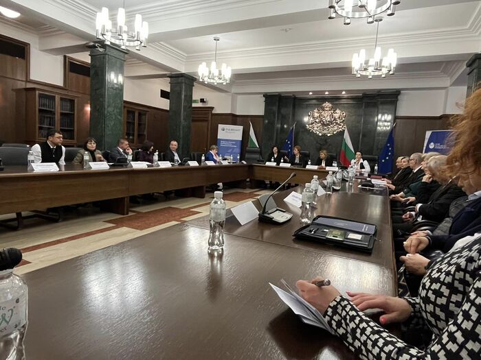 2_700x700_fit_478b24840a