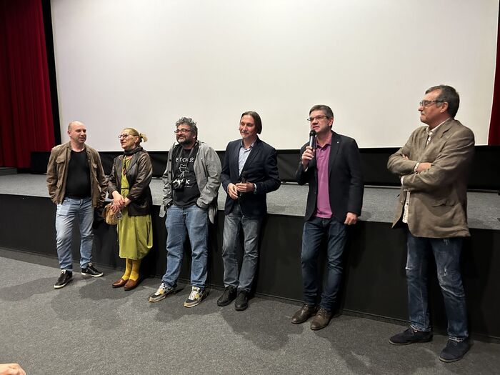 img-2461_700x700_fit_478b24840a