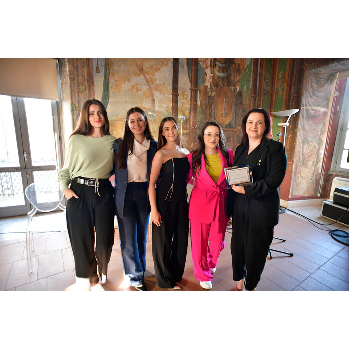 dsc0145_700x700_pad_478b24840a