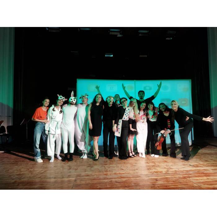 3_700x700_pad_478b24840a