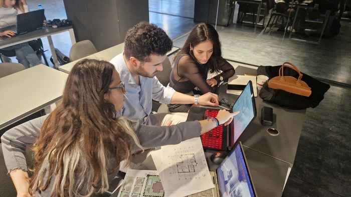 20231115-141521_700x700_fit_478b24840a