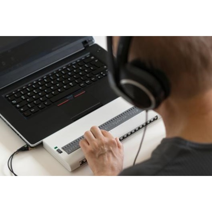 seminar-6-12_700x700_pad_478b24840a