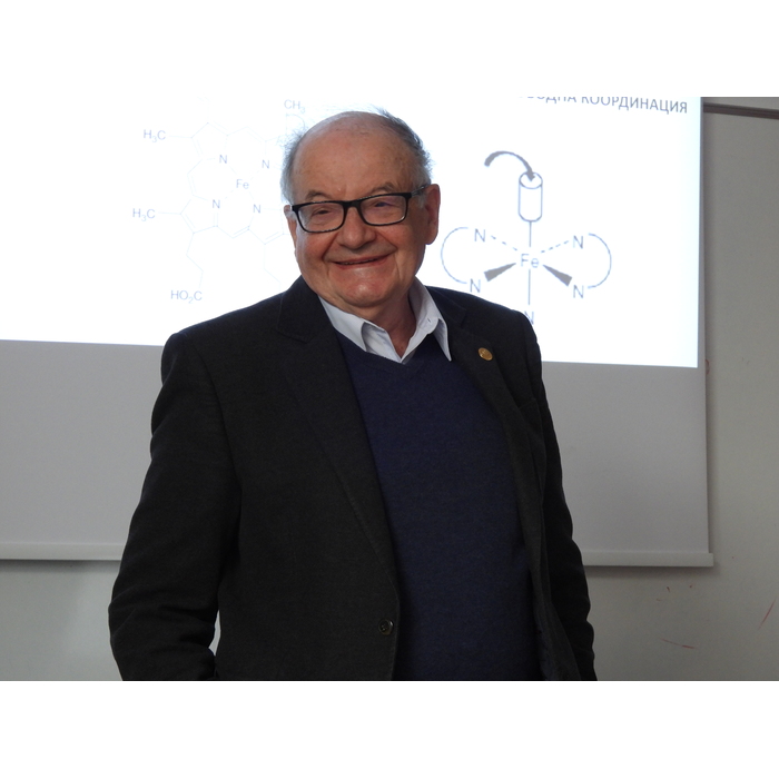 7_700x700_pad_478b24840a