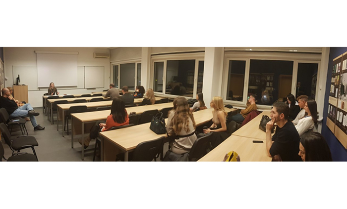 1-rosi-nakova_700x700_fit_478b24840a