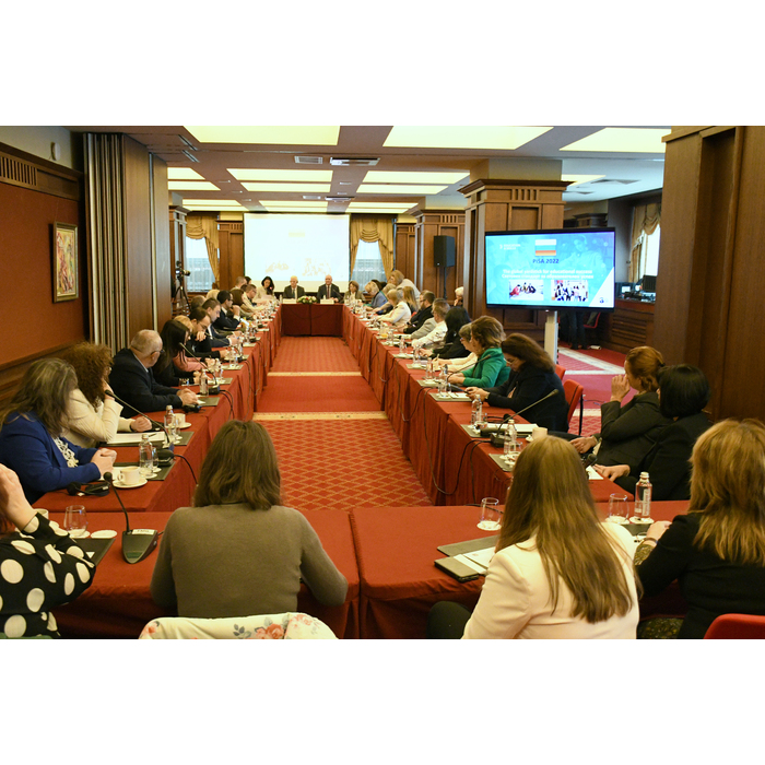 dsc-4563_700x700_pad_478b24840a