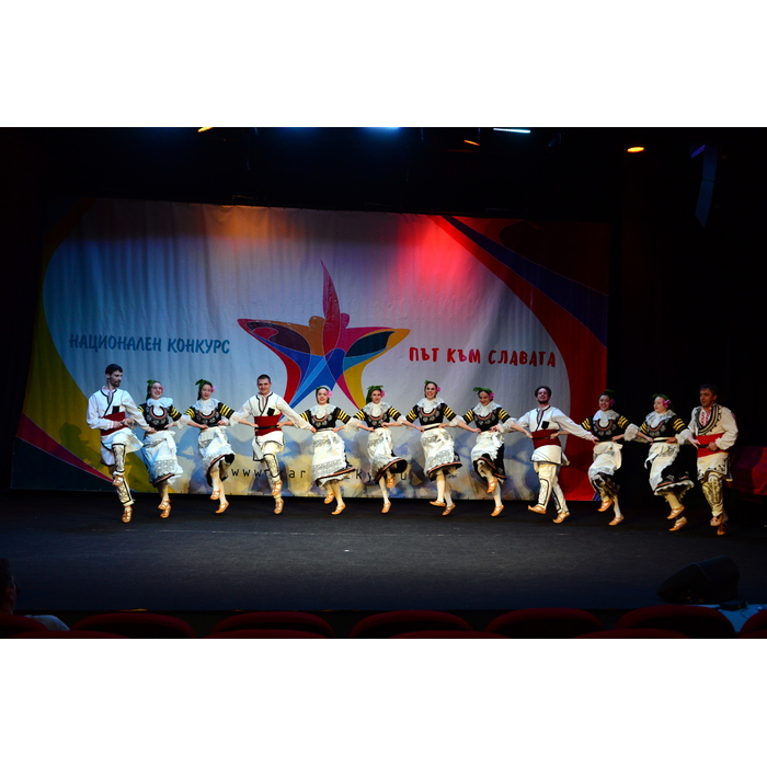 dsc-2748_700x700_pad_478b24840a