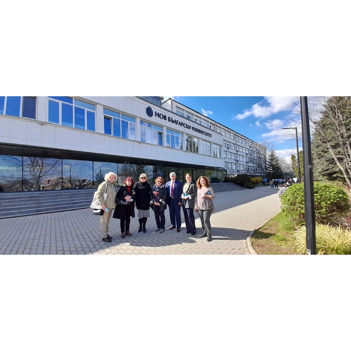 20240320-nbu_700x700_pad_478b24840a