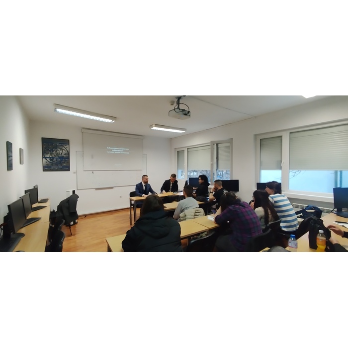 img-20240315-180108_700x700_pad_478b24840a