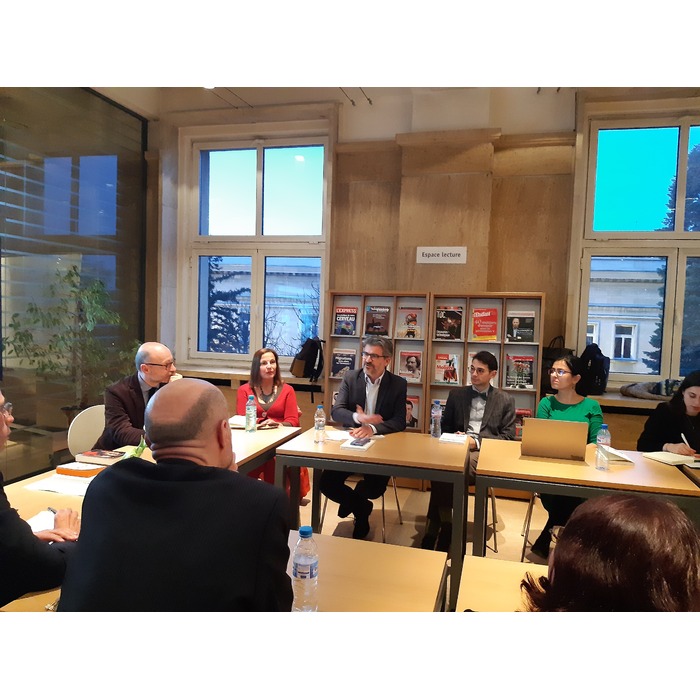 frankophoni2_700x700_pad_478b24840a