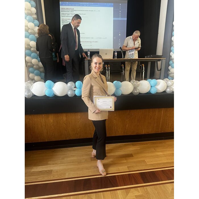 zaglavna-doktorant_700x700_pad_478b24840a