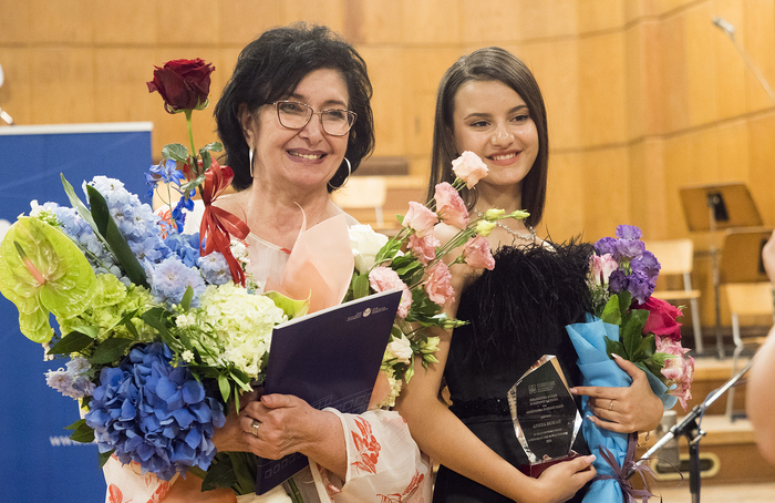 3977684-copy_700x700_fit_478b24840a