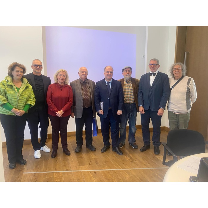 obsta_700x700_pad_478b24840a