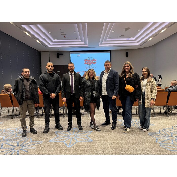 zaglavna-1_700x700_pad_478b24840a