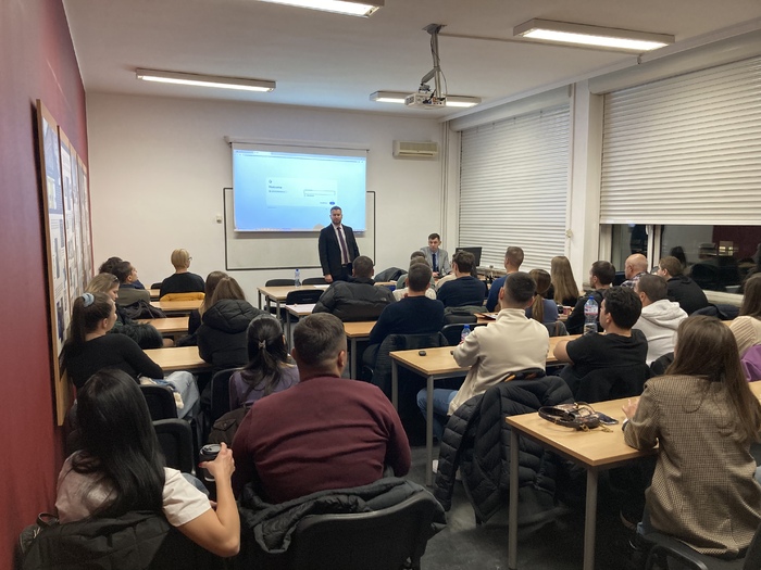 img-2594-2_700x700_fit_478b24840a