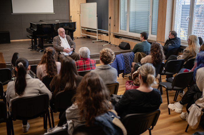 rainer-bischof-at-nbu-4-11-24-11_700x700_fit_478b24840a