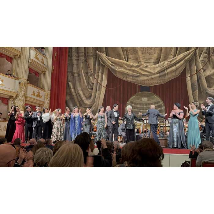 1_700x700_pad_478b24840a