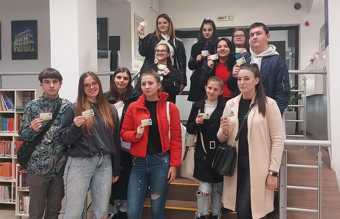 budeshti-profesionalisti_700x700_fit_478b24840a