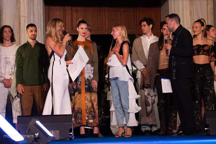 289473700-10225758217235773-1722283233003091942-n_700x700_fit_478b24840a