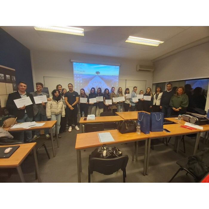 pic_700x700_pad_478b24840a