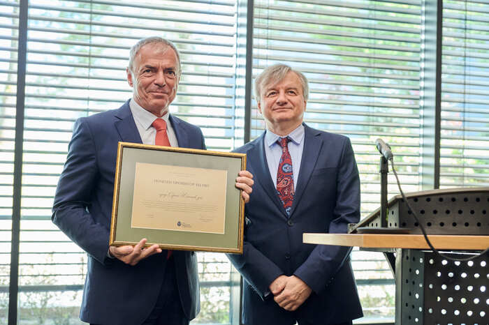 pochiten-prof-ignatov-2025-0372_700x700_fit_478b24840a