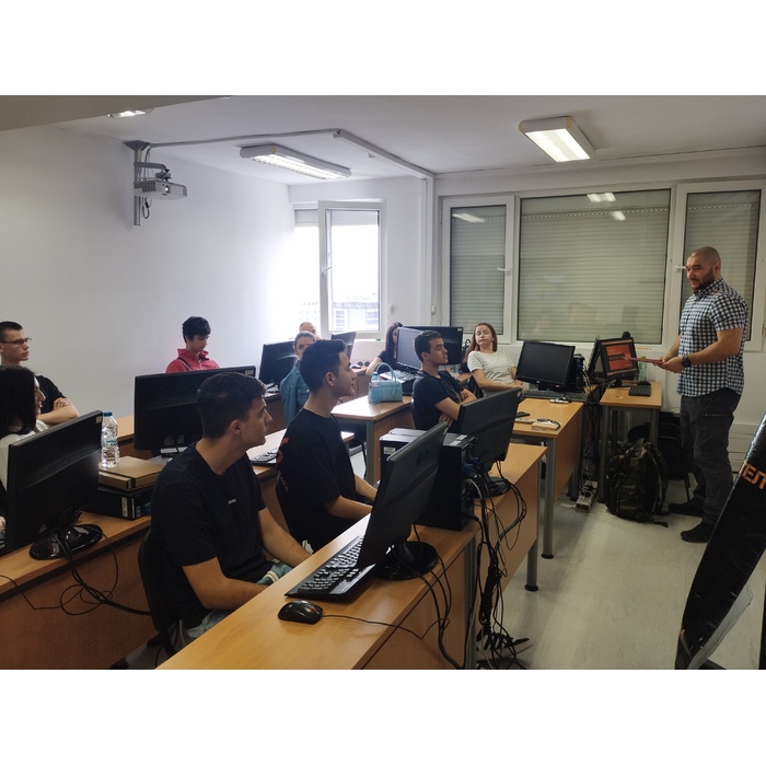 3_700x700_pad_478b24840a