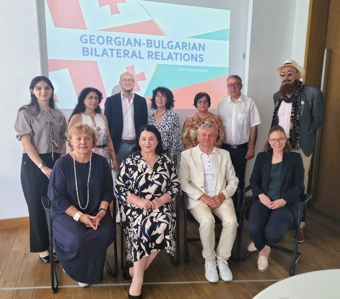 nbu-presentation-18-06-25-12_700x700_fit_478b24840a