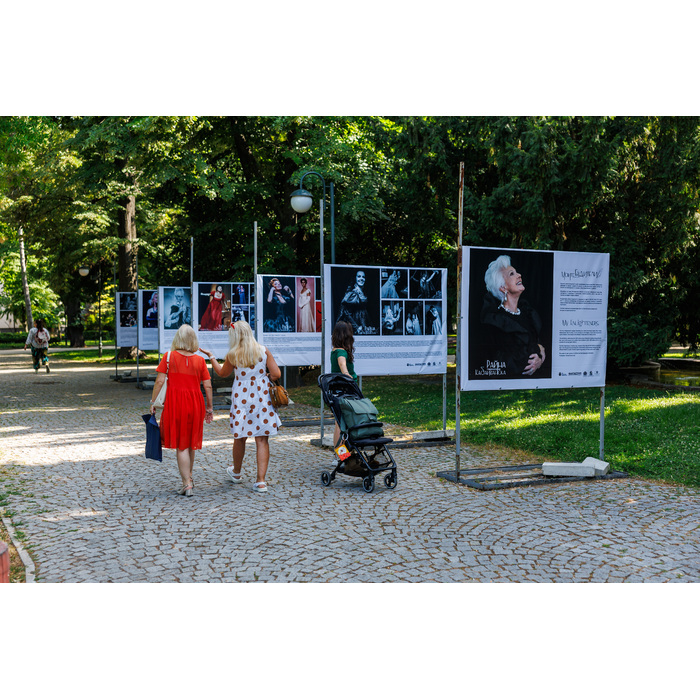 6_700x700_pad_478b24840a