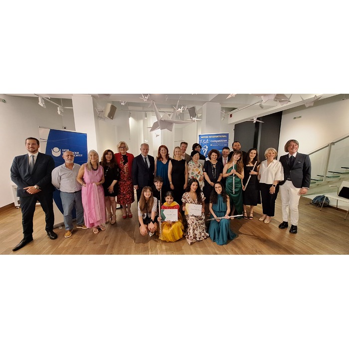 family_700x700_pad_478b24840a