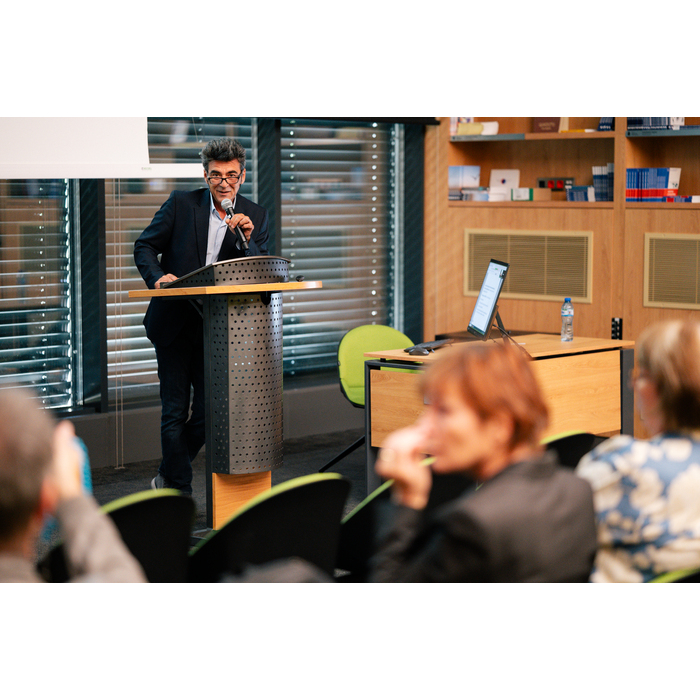 september-in-nbu-15_700x700_pad_478b24840a