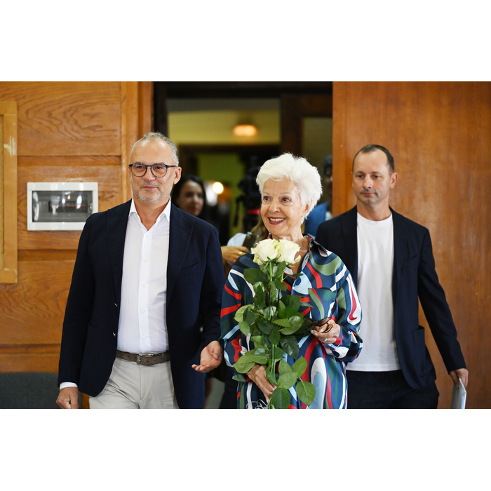 1_700x700_pad_478b24840a