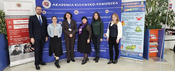 familna_700x700_fit_478b24840a