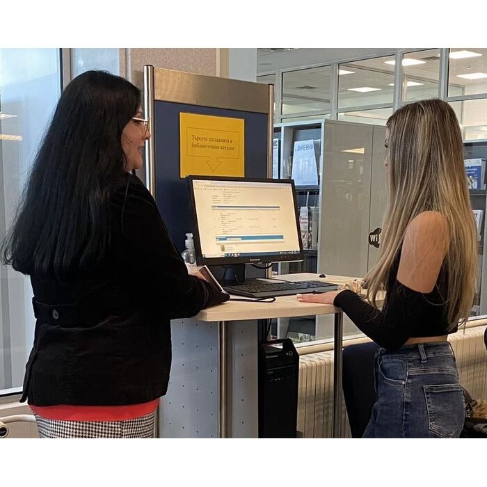 16-10_700x700_pad_478b24840a