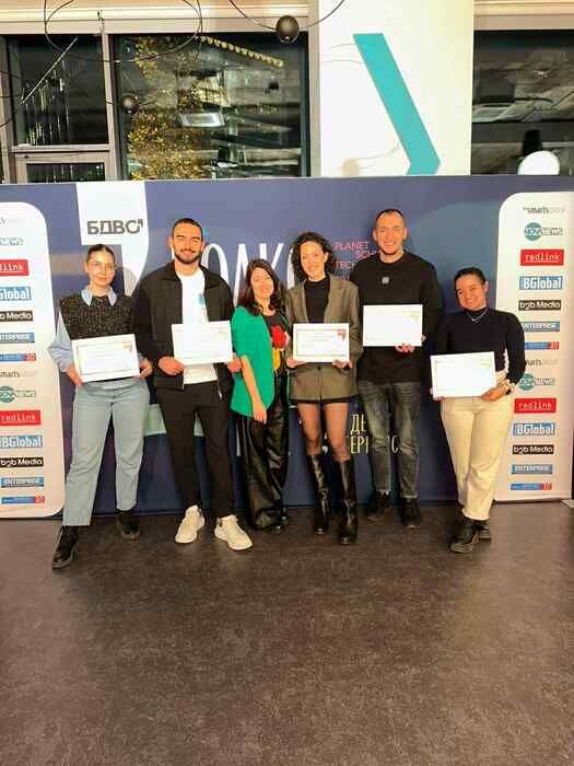 evelina-1_700x700_fit_478b24840a