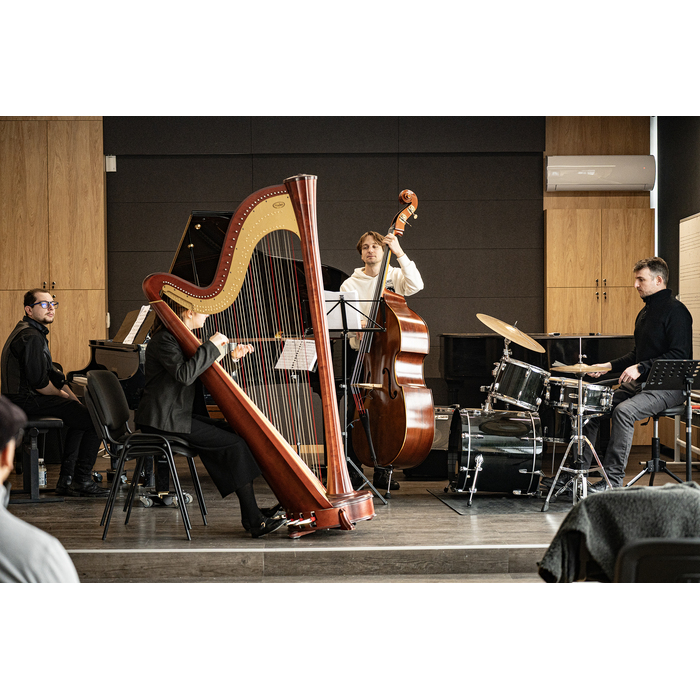 1_700x700_pad_478b24840a