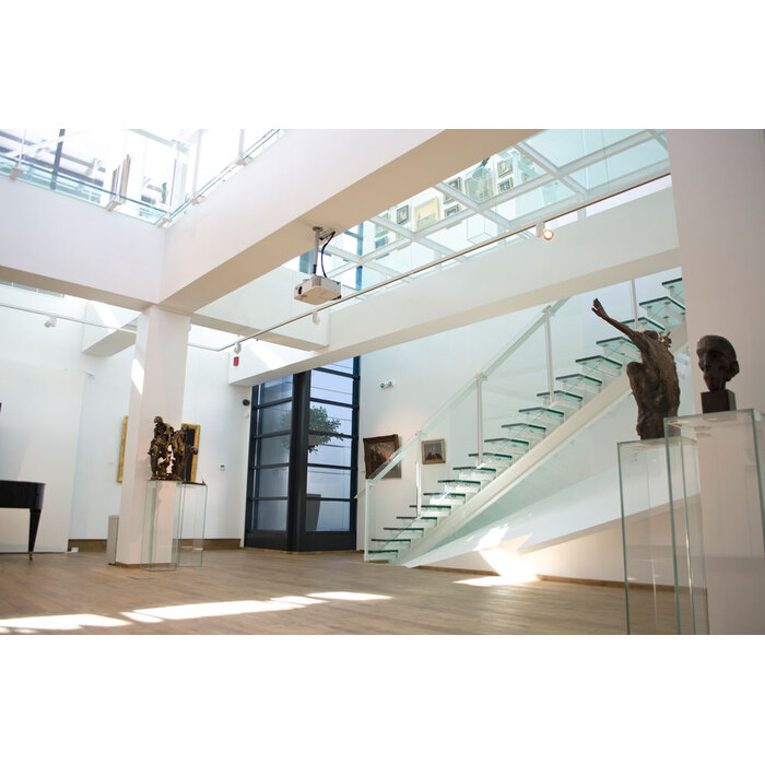 dsc-8640-copy-04_700x700_pad_478b24840a