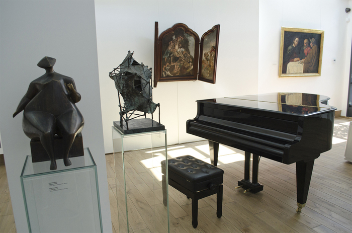 galery-1_700x700_fit_478b24840a