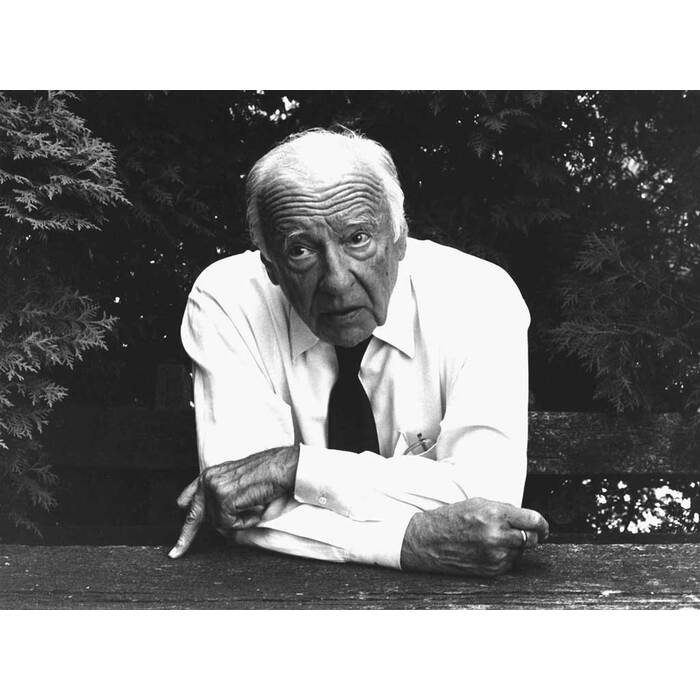 hans-georg-gadamer-web-copy-02_700x700_pad_478b24840a