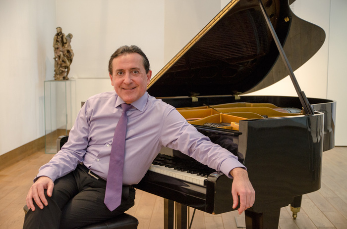 l-angelov-1200x800_700x700_fit_478b24840a