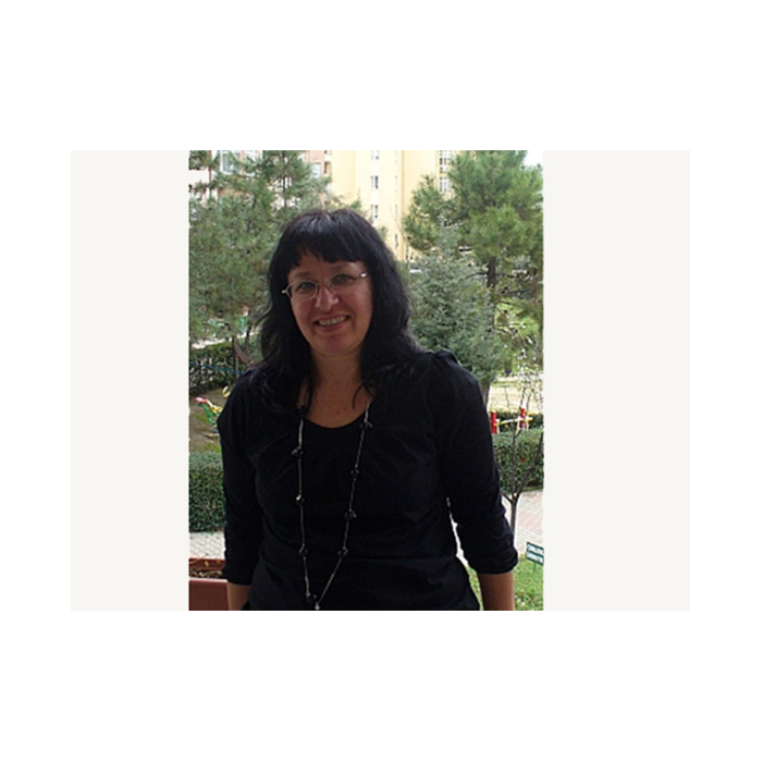 magdalena-elcinova-800x600-crop-478b24840a_700x700_pad_478b24840a