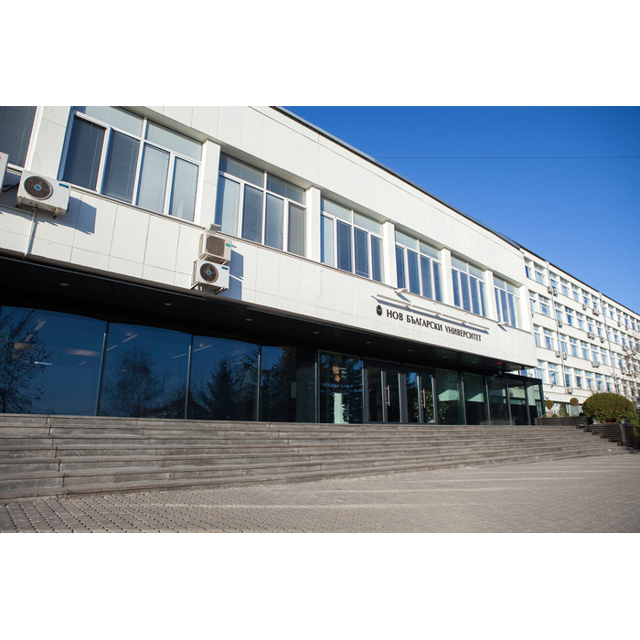 nbu-perspektiva-web_700x700_pad_478b24840a