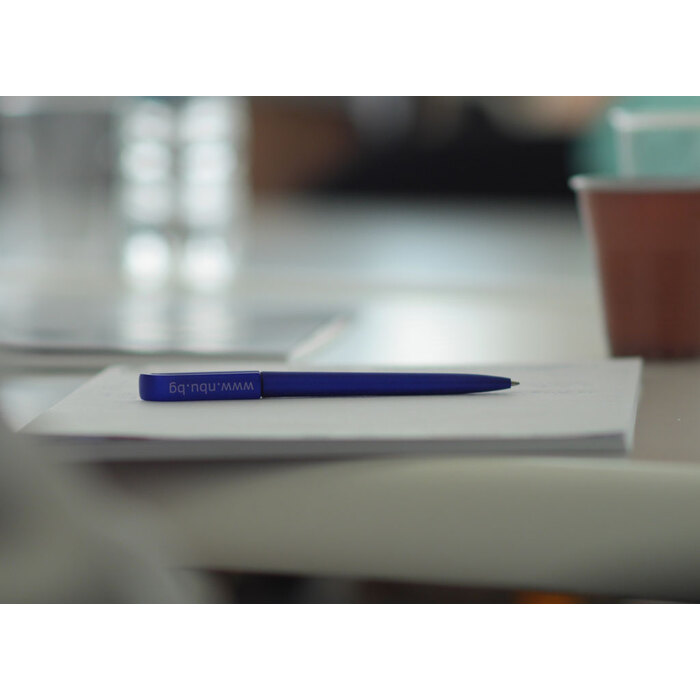 p1140647-06_700x700_pad_478b24840a