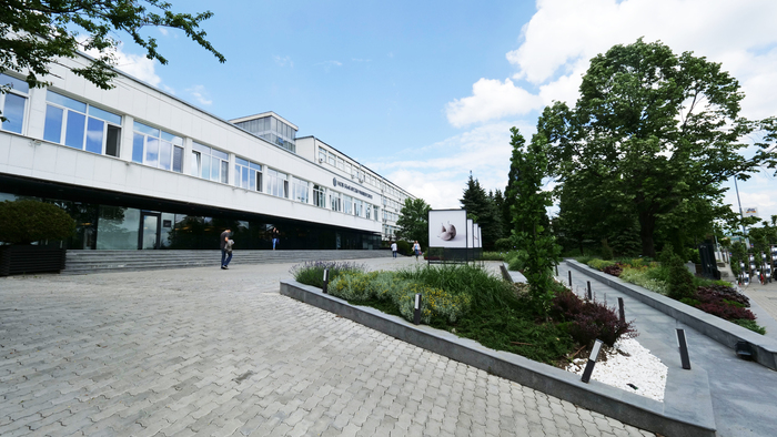 1333547-copy_700x700_fit_478b24840a