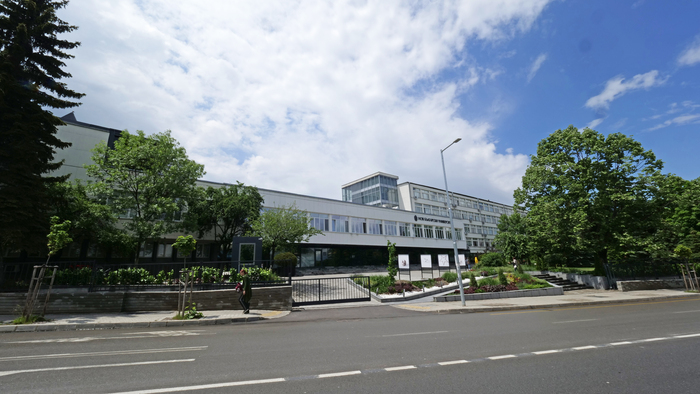 1333588-copy_700x700_fit_478b24840a