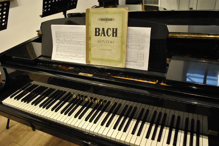 bach_700x700_fit_478b24840a