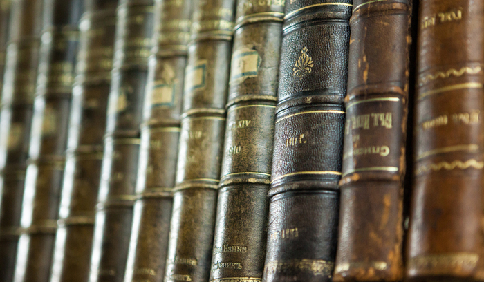 books4_700x700_fit_478b24840a