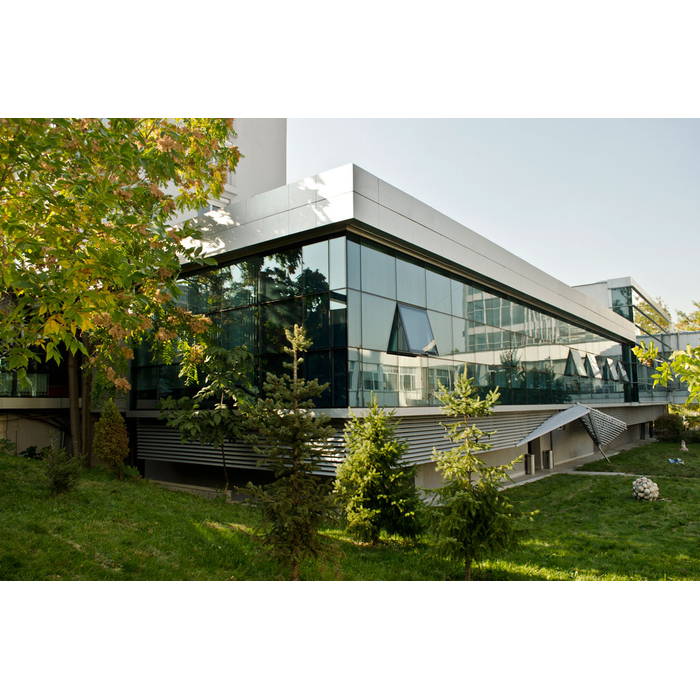 dsc-0005-copy_700x700_pad_478b24840a