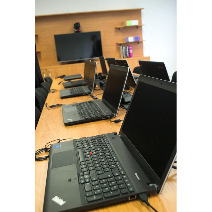 dsc-0100_700x700_pad_478b24840a